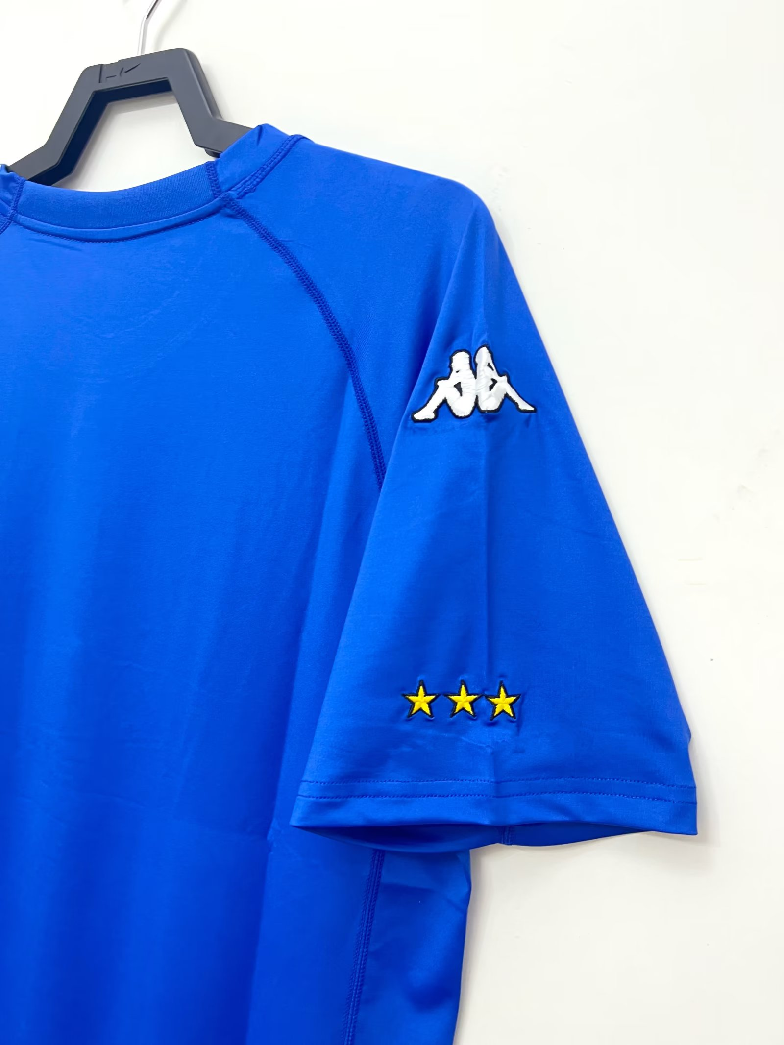 Retro 2000 Italy Home Jersey