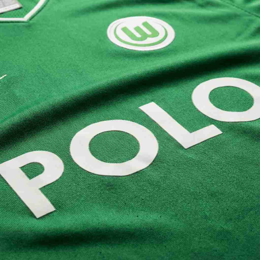 Retro 2008/09 Wolfsburg Home Jersey