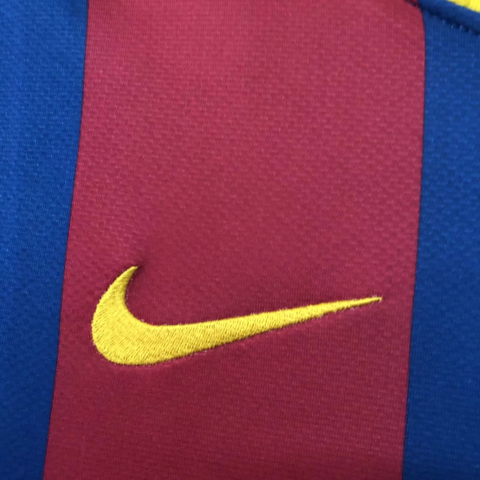 Retro FC Barcelona Home Jersey 2010/11