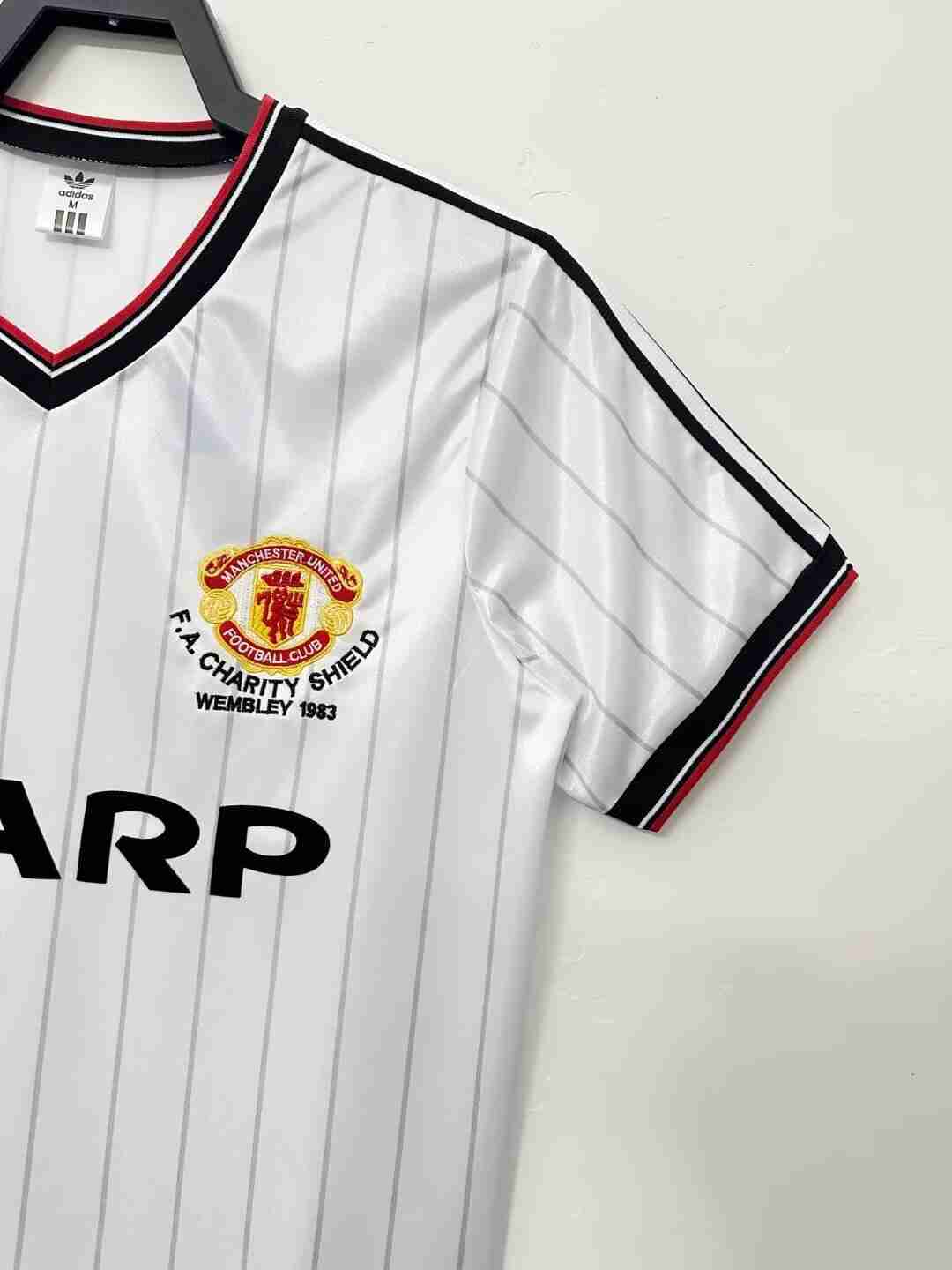 Retro 1983 Manchester United Away Jersey