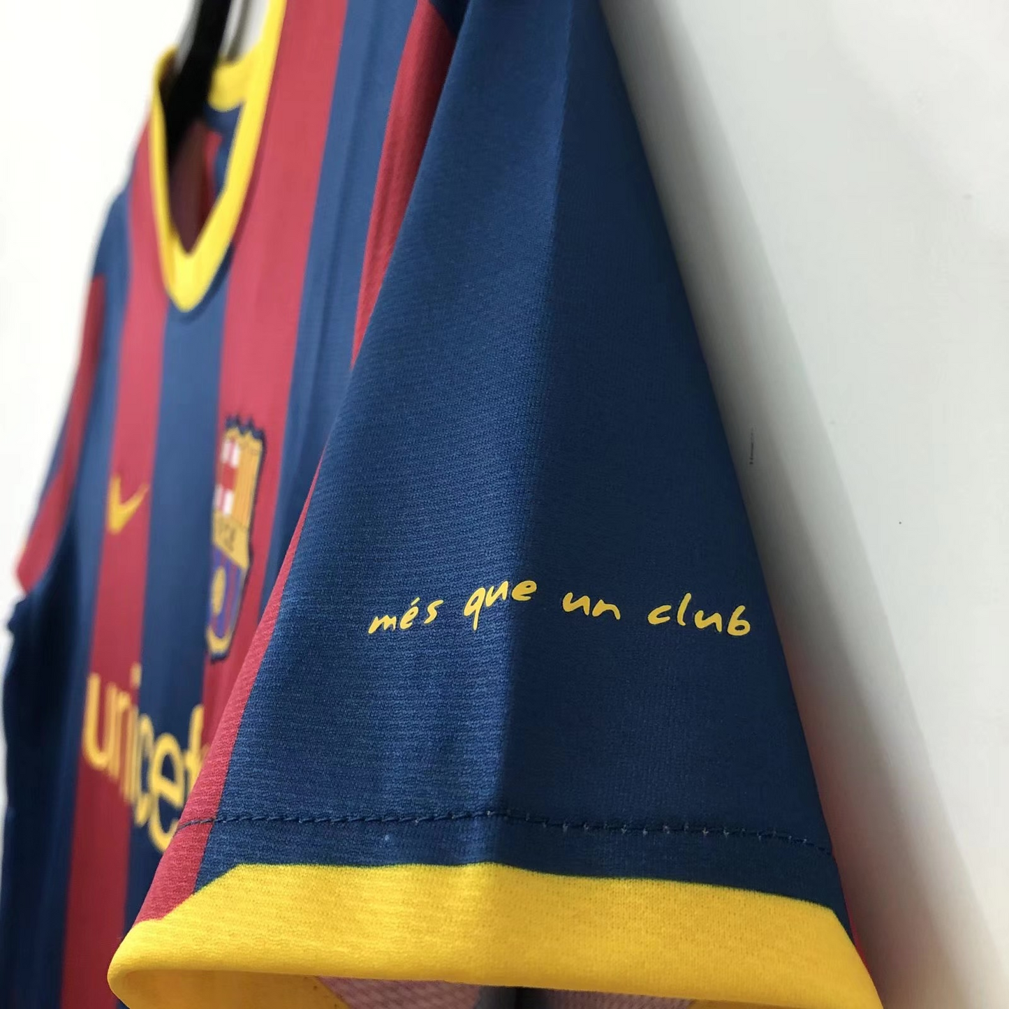 Retro FC Barcelona Home Jersey 2010/11