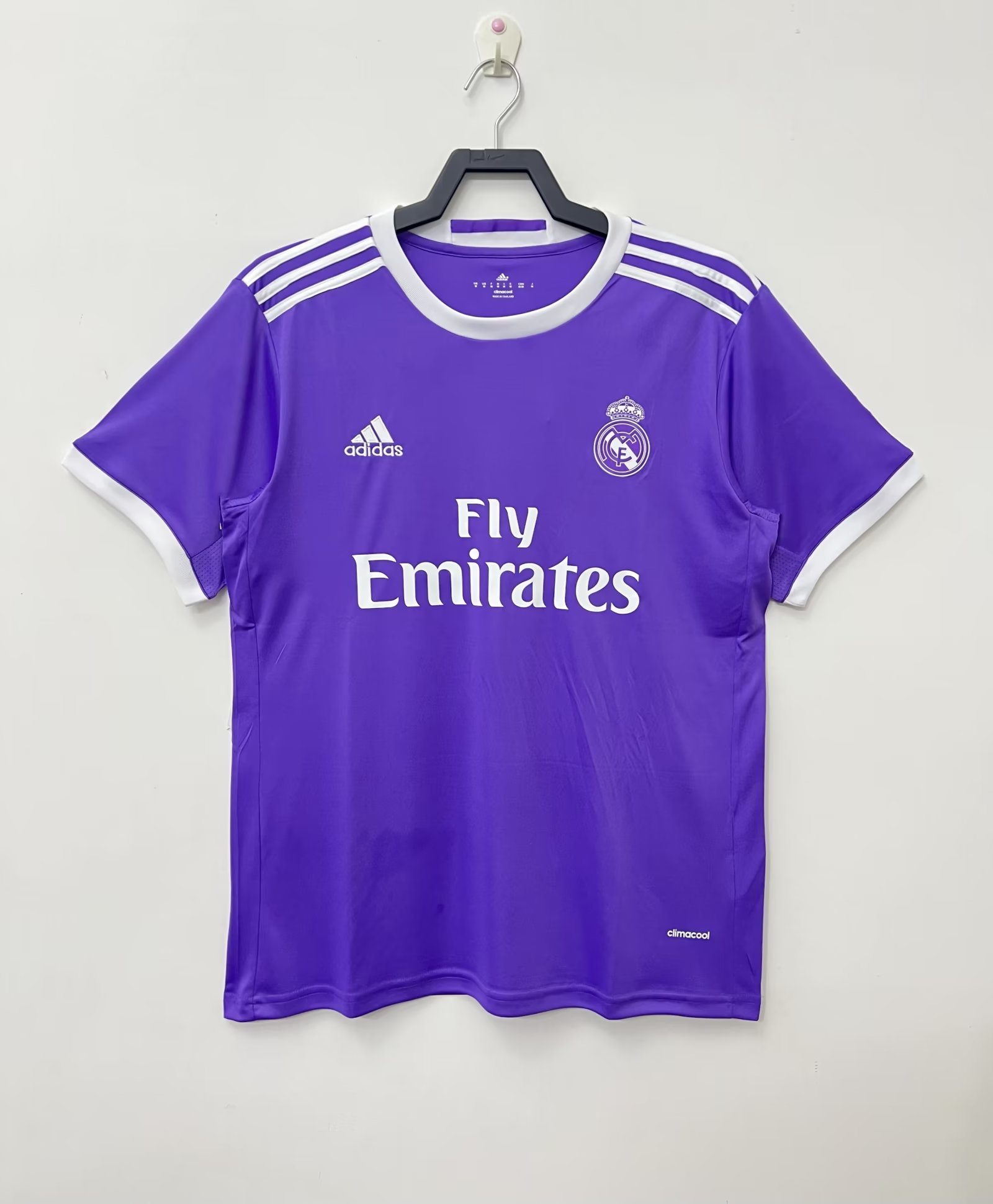 Retro Real Madrid Away Jersey 2016/17