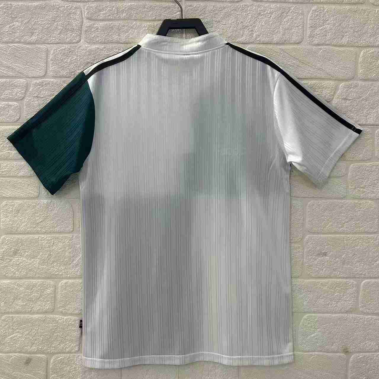Retro Liverpool Away Jersey 1995/96