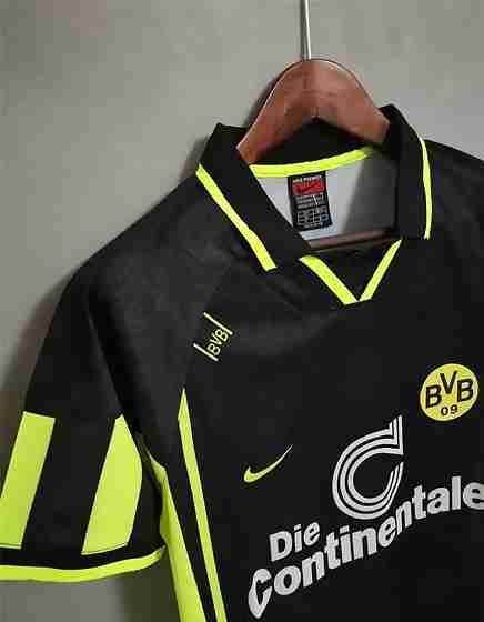 Retro Borussia Dortmund Away Jersey 1996/97